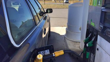 Tanken in wintersportlanden minder voordelig Tanken in wintersportlanden minder voordelig