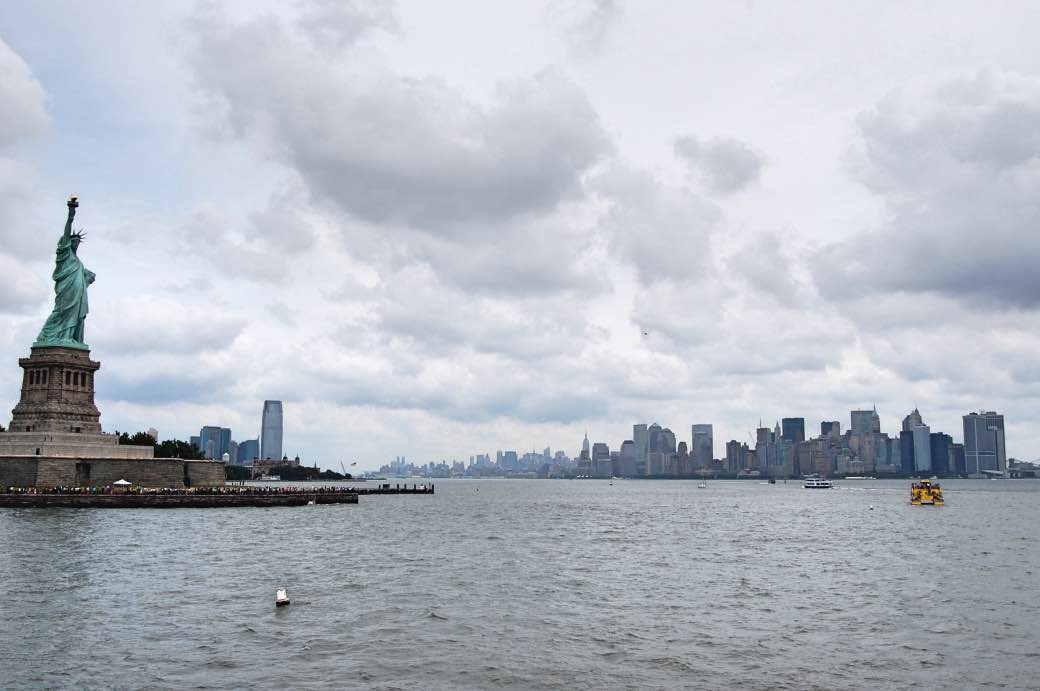 Nederlandse toerist laat 40 miljoen euro achter bij stedentrip in New York Nederlandse toerist laat 40 miljoen euro achter bij stedentrip in New York