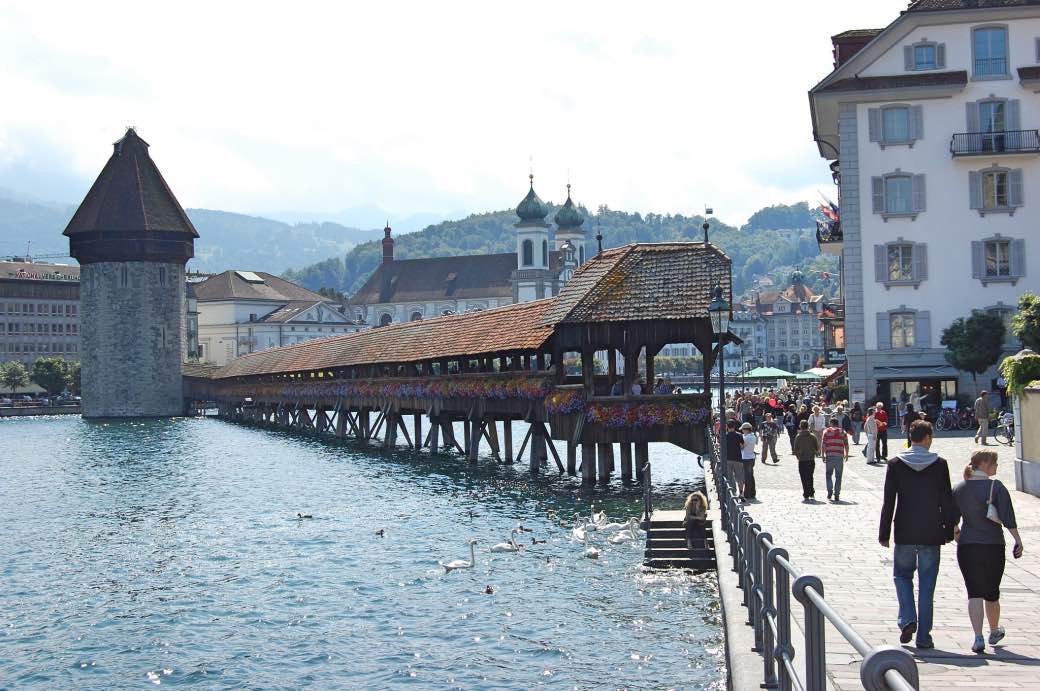 Ga eens in Zwitserland elektrisch rondrijden Ga eens in Zwitserland elektrisch rondrijden