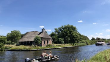 Gezinnen ruilen stedentrip in voor platteland via Airbnb