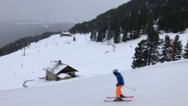 Regen in plaats van sneeuw, wintersportgebieden wanhopen nog niet