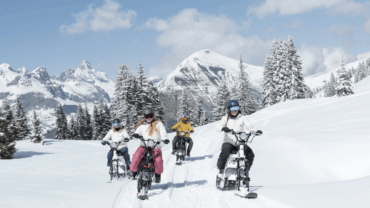 Probeer Moonbiken: elektrische sneeuwscooters in de Zugspitz Arena Probeer Moonbiken: elektrische sneeuwscooters in de Zugspitz Arena