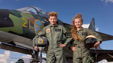 Kinderen op missie tijdens Straaljagerweken bij Aviodrome