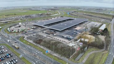 Grootste autoverhuurcentrum van Europa nu op Schiphol