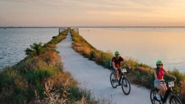 Fietsen en varen door het mooiste moeras van Italië Fietsen en varen door het mooiste moeras van Italië