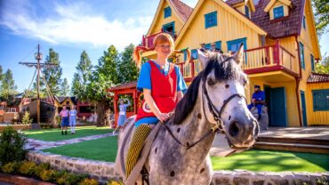 Zo viert Pippi Langkous haar 80e verjaardag, kom je ook? Zo viert Pippi Langkous haar 80e verjaardag, kom je ook?