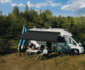 Caravanluifel met ingebouwde zonnepanelen maakt off-grid kamperen eenvoudiger Caravanluifel met ingebouwde zonnepanelen maakt off-grid kamperen eenvoudiger