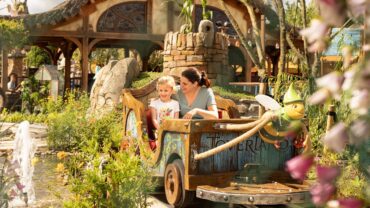 Toverland viert 25 jaar met show van Hans Klok en 25 uur durend festival Toverland viert 25 jaar met show van Hans Klok en 25 uur durend festival