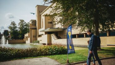 Hilversum nodigt kinderen uit architectuur spelenderwijs te ontdekken