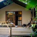 Is het een huisje of een tent? In de Urban Gardens in Ieper weten ze het Is het een huisje of een tent? In de Urban Gardens in Ieper weten ze het